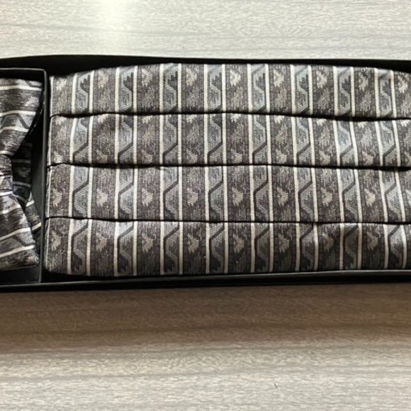 Vintage 100% Silk Bowtie and Cummberbund - Picture 1 of 12